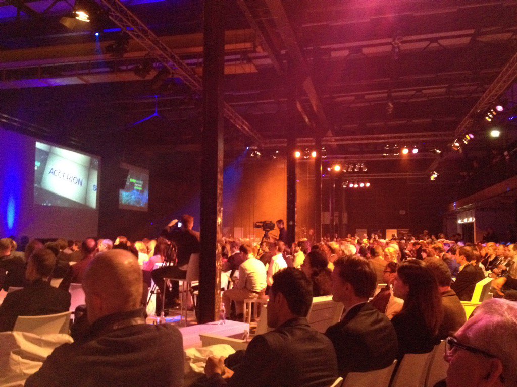 FancyvandeVorst's tweet photo. 1000 guests can invest today in a #startup @sbcHighTechXL #sbcHighTechXL https://t.co/qEL8U6x0k9