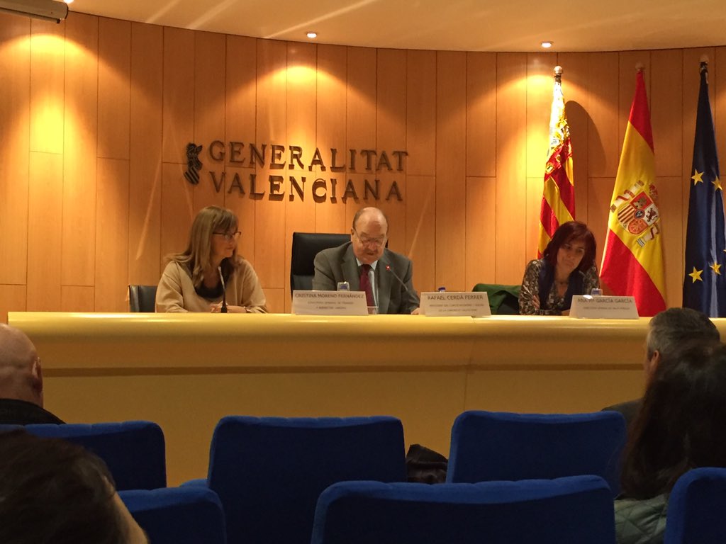 Zion_Std's tweet photo. @Zion_Std en la jornada #20aniversario #LPRL organizada por el CES.Opiniones diversas de estos 20años de #PrevenZion https://t.co/0MtkIVzIoS