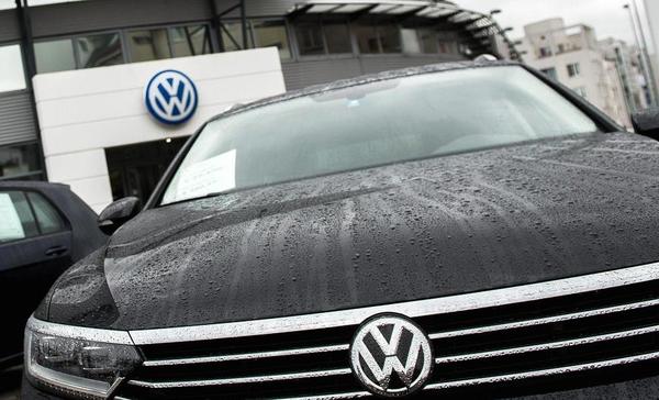 auto's tweet image. @VW announces an emissions fix for vehicles in Europe. inside.com/cars/u6zhv/Vol… #news