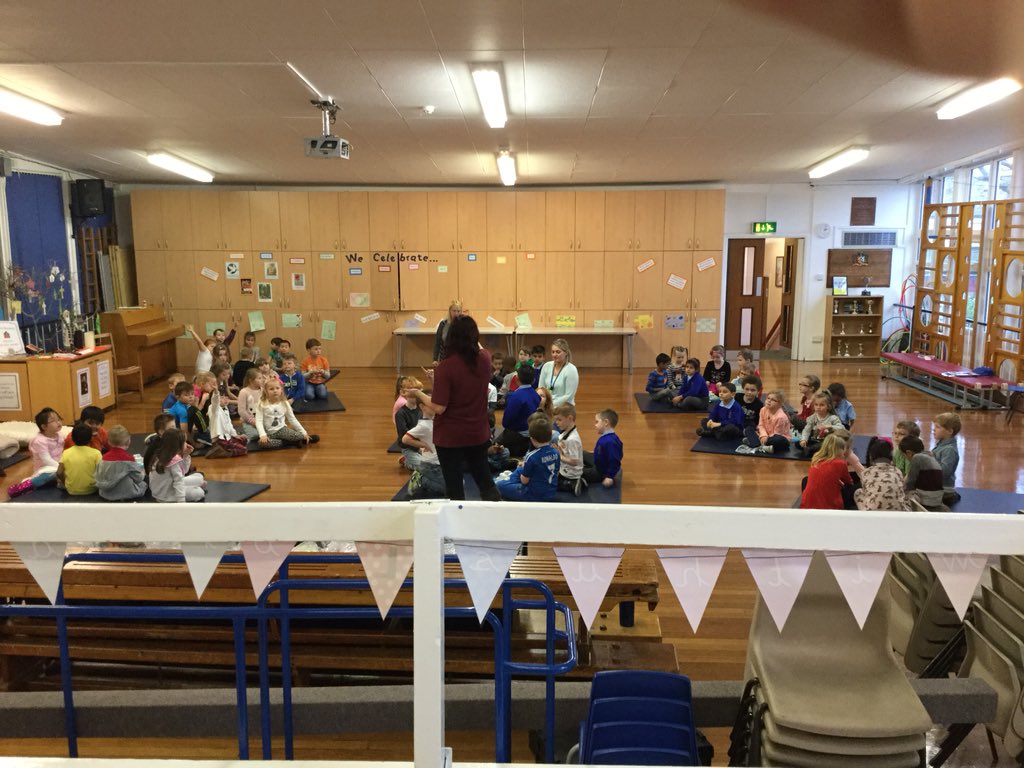 HolyRosaryRC's tweet photo. Busy busy solving problems in the hall with Year 1 and 2..!! @HolyRosaryRC @happypuzzle @ https://t.co/jdLHrk4au9
