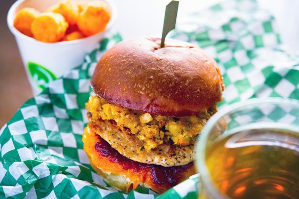 blogTO's tweet image. Happy #Thanksgiving to our American neighbours! Here's where to celebrate in #Toronto bit.ly/1kODHfH