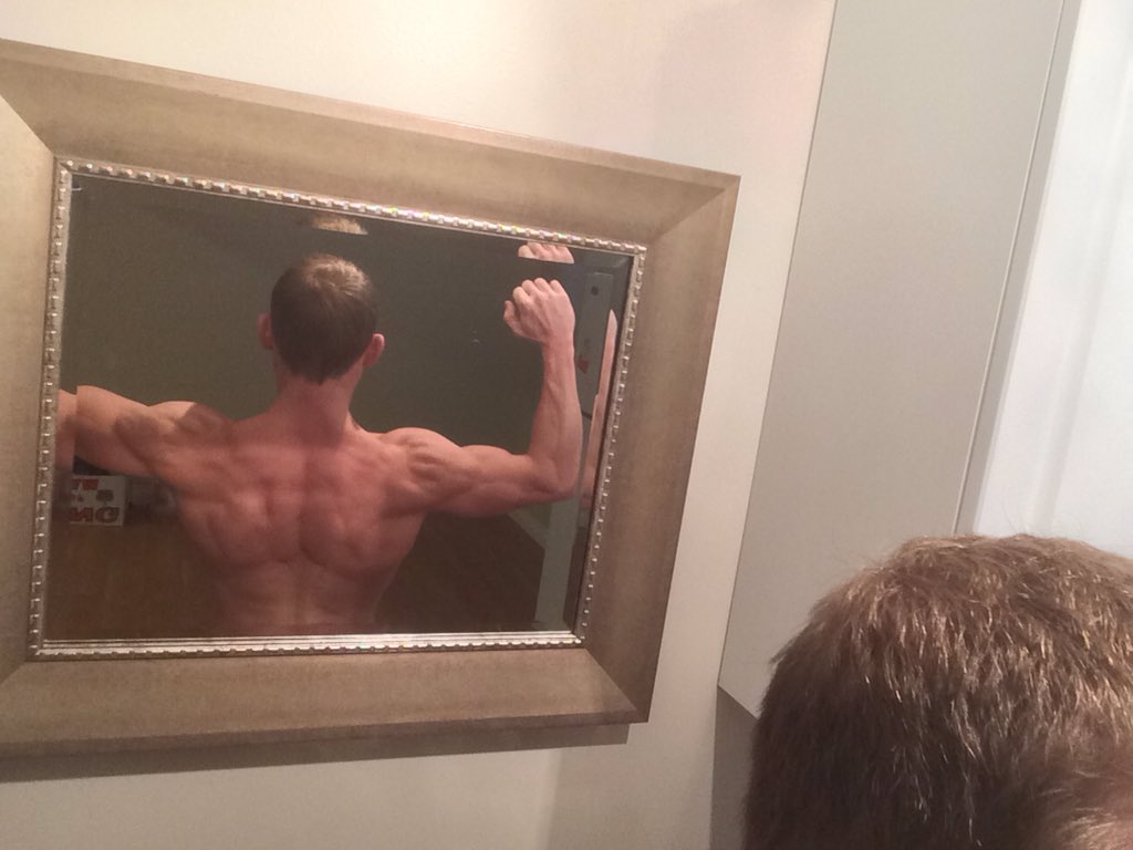 aled_price's tweet photo. #tbt a week before my 1st comp. @DrZaks #ThrowbackThursday get over to @VypexApparel #BlackFriday deals #ALED10 https://t.co/5bhbEL4jv7