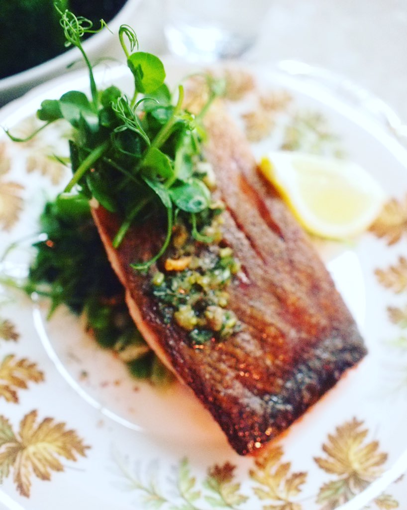 Yum yum salyum. erm... Salmon 🐟🐟
#foodporn #nom #salmon #drool #seafood #sohohouse #skb #oldcompton