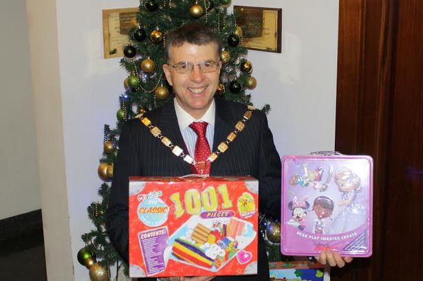 SeftonLive's tweet photo. Christmas Toy Appeal 2015 launched by @SeftonMayor https://t.co/e4ZvW6TDMq https://t.co/OYGtD6jy86
