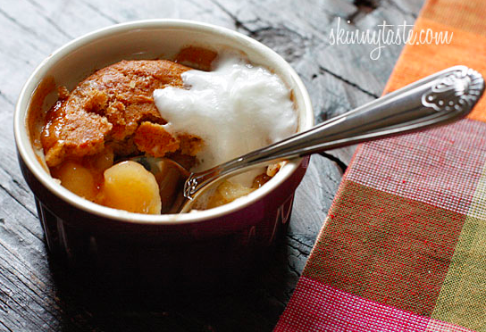 DieselFitness2's tweet photo. Looking for a 'healthy' Thanksgiving dessert? Try this Skinny Apple Cobbler! #FitFood https://t.co/FVZSVLwZTr https://t.co/eXeRXgDqxm