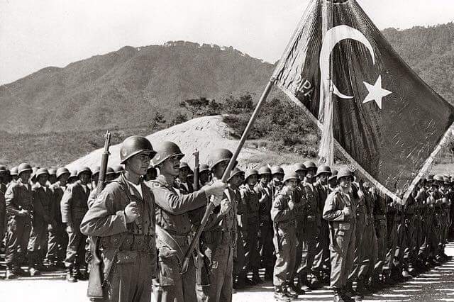 aysecandeniz's tweet photo. 26 Kasım1950 de Türkiye  Kore  savaşına  katıldı, bugün de değişen bir şey yok Batı cephesi  bizi hep kullanıyor ! https://t.co/B9lBiMMR6z