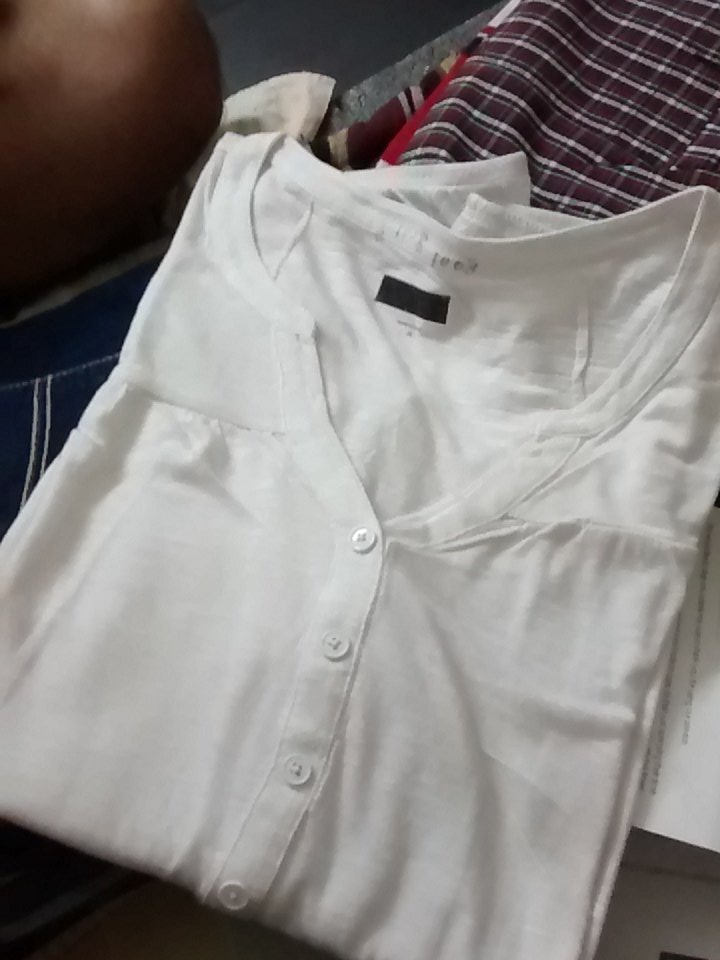 Malhotrajalaj's tweet photo. Got girls top in our laundry returned by #pickmylaundry gurgaon.. https://t.co/sPKhh314CX
