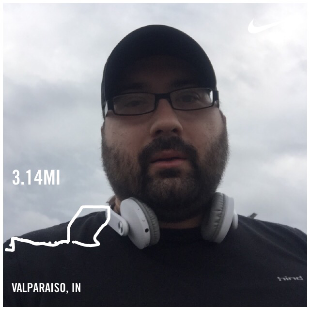 8bithenny's tweet photo. Turkey Trot time! #GobbleGoggle I just ran 3.14 mi @ a 9'41''/mi pace with Nike+. https://t.co/sMvXHfu3P0 #nikeplus https://t.co/BrEbIvio6l