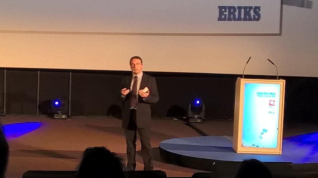 DSeverens's tweet photo. De kop is er af. Presentatie @CroonEric #Eriks voor e-commerce award op #SupplyChainAward #VIB # PICS https://t.co/W6kurazA1P