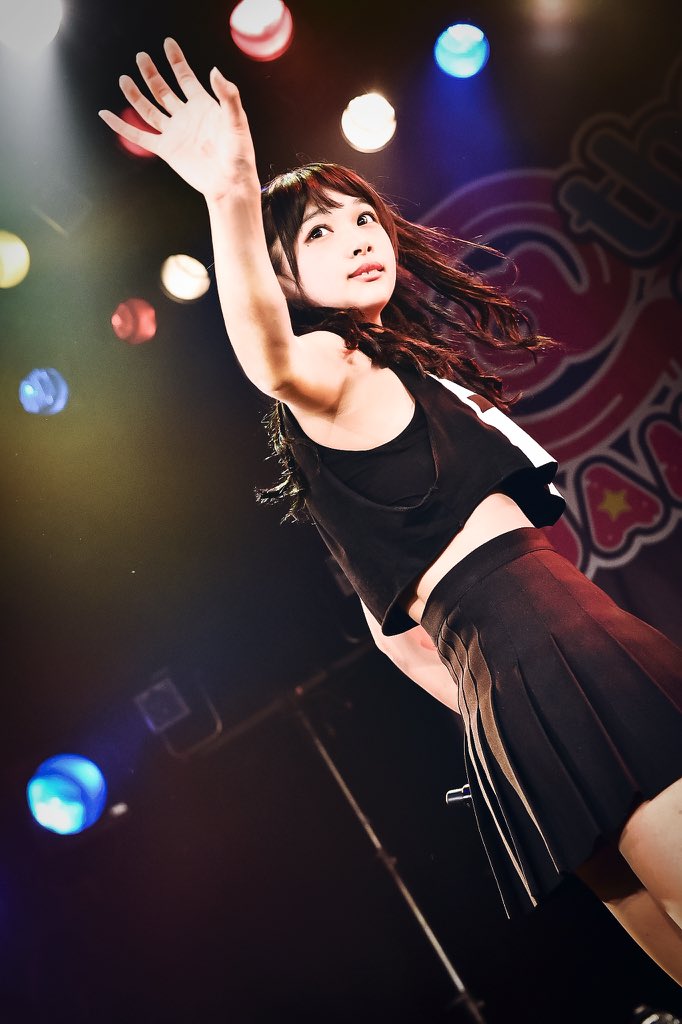 日付が変わりまして、 本日11月27日は、やちいこと 南菜生19歳の誕生日