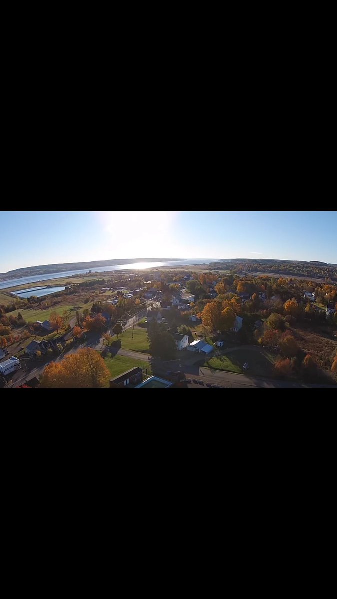 JORDENAMYERS's tweet photo. Some of My Drone footage of this beautiful autumn in Hillsborough @BBTNB https://t.co/bbfW0aOFma