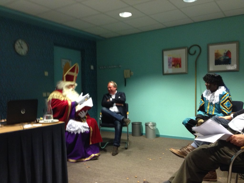 petersenjw's tweet photo. #sinterklaas bij de @BKNunspeet https://t.co/8XIC3rO7XF