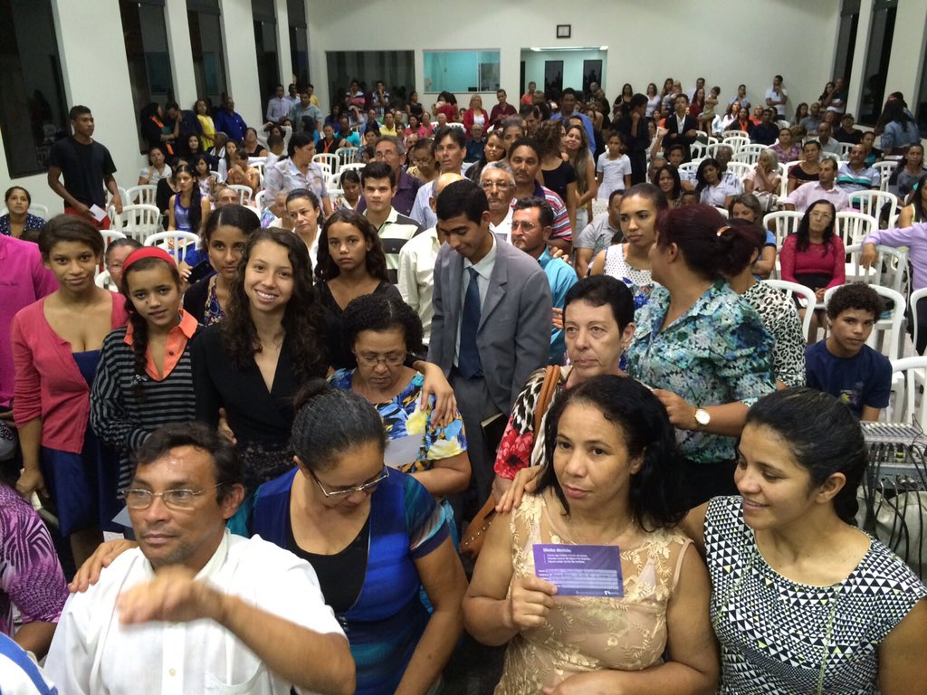 EvangelismoDSA's tweet photo. Hoje teremos mais uma noite de @EvangelismoDSA no Brasil e em toda America do Sul. Vamos orar? #EsperancaViva https://t.co/mmmtyHMVjQ
