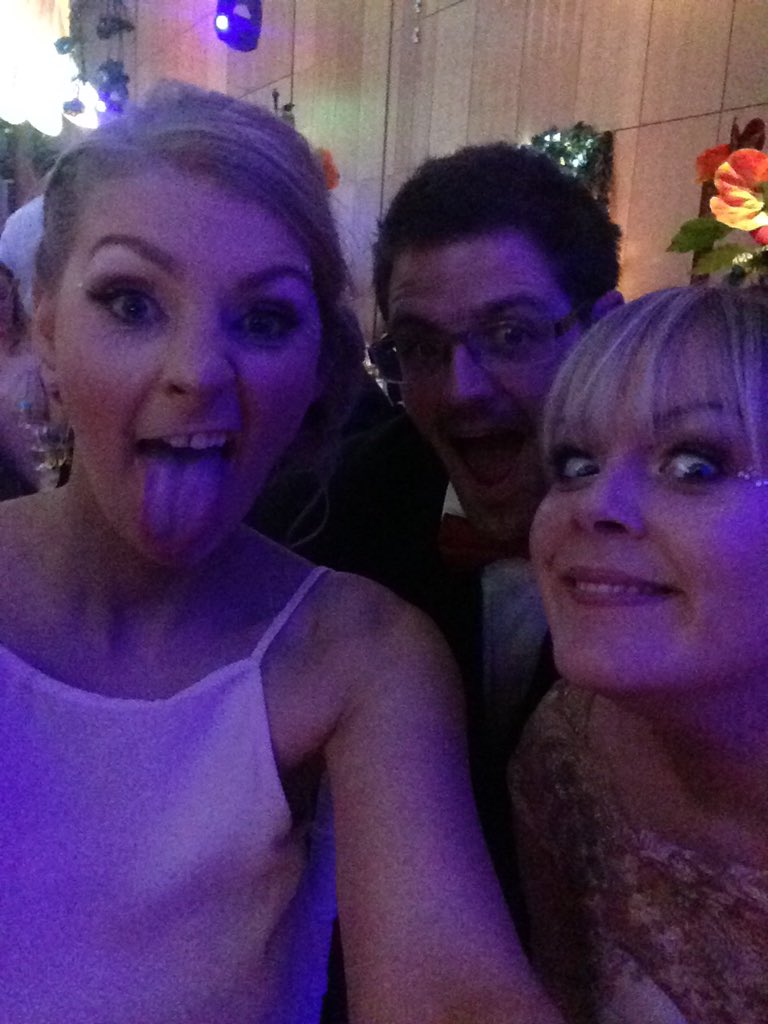 hanwats's tweet photo. #enchanted #sillyfaces https://t.co/0j1a4c2XYJ