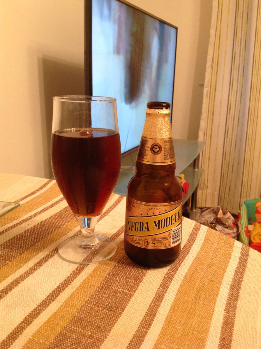 ukhomebrew12's tweet photo. Review of @NegraModeloUSA  #mexicanbeer at our fresh faced blog https://t.co/RnyXaivnGI https://t.co/3FH3UlKVaI