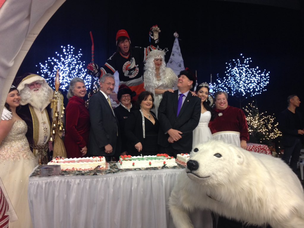 SeanMcCue748's tweet photo. Kris Kringle Craft Market just opened at Beban Plaza in #Nanaimo https://t.co/eFHthQmSRh
