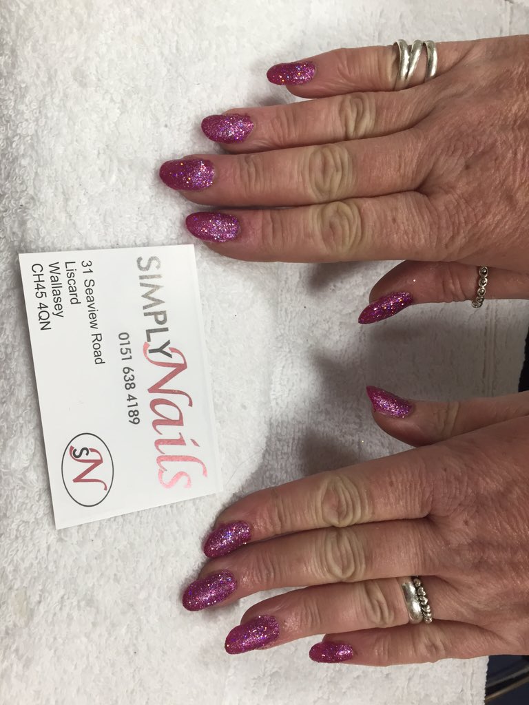 simply_nails1's tweet photo. Acrylics with rimmel stardust nail varnish and glitter sprinkled on top. #nails #nailart #glitter #pink https://t.co/EzuOMg2k4T
