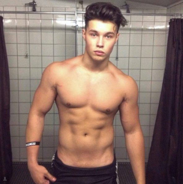 ChicosGeniales's tweet photo. Ryan Blondel
Francia
03-02-97

https://t.co/OVSvaHjOTB
Twitter: @BlondelRyan 

https://t.co/s2I90MDOcb https://t.co/R2BR7r25Rn