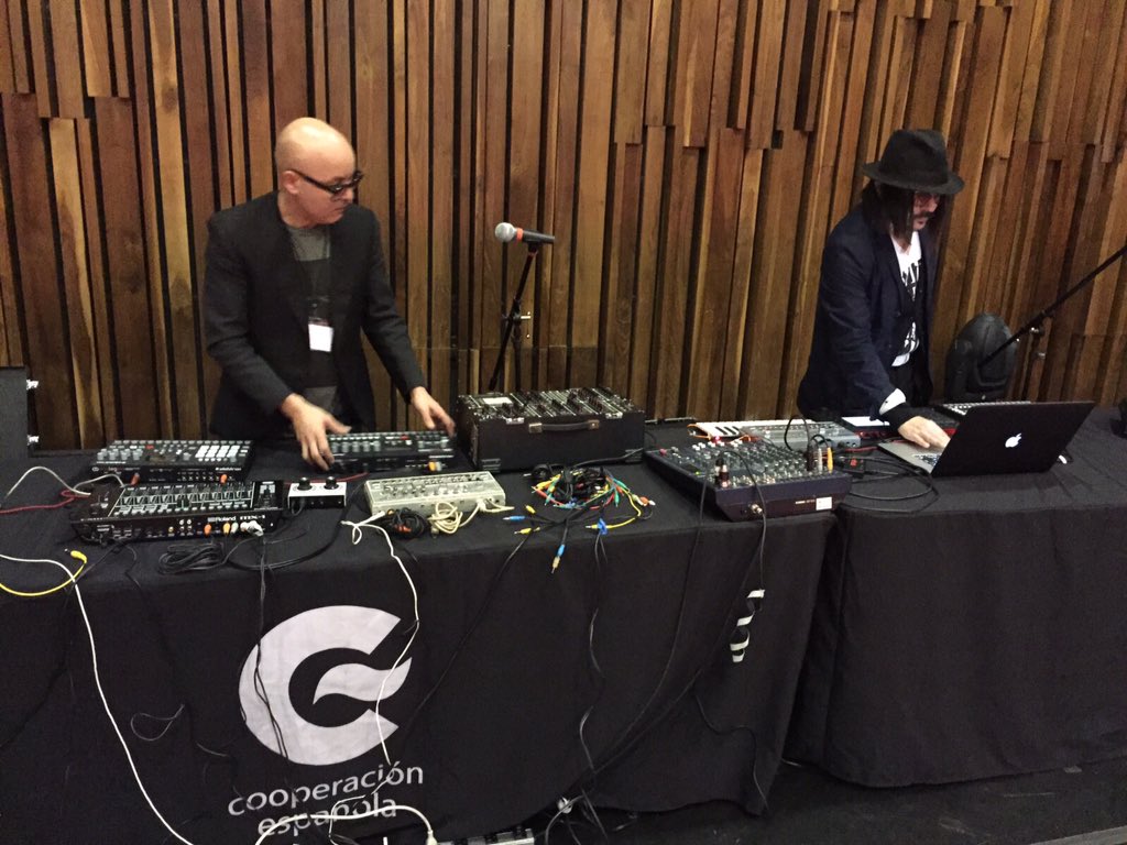 ccemx's tweet photo. ¿Listos para esta noche? Nosotros sí 👍🏻...@lab_ciudadania @ramonbostich @nortec_fussible #MOD11 @javierlaranet https://t.co/T4KVO3gag3