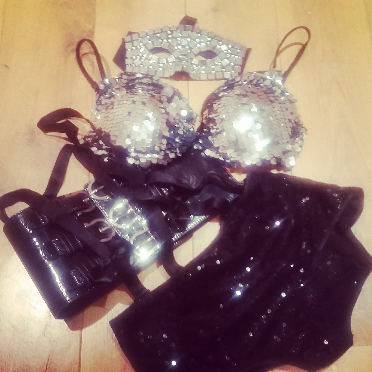 PinkVoodooEnts's tweet image. Our *OFFICIAL LAUNCH* is Jan 2016! Until then, we'll be knee deep in sequins, sparkles and feathers making costumes