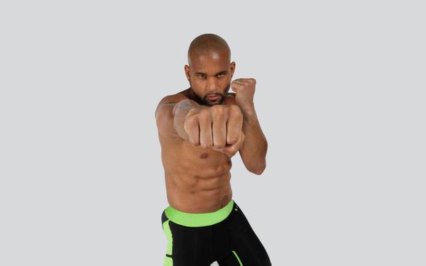 20 six-pack secrets from celeb trainer Shaun T: bit.ly/1LYGrBu