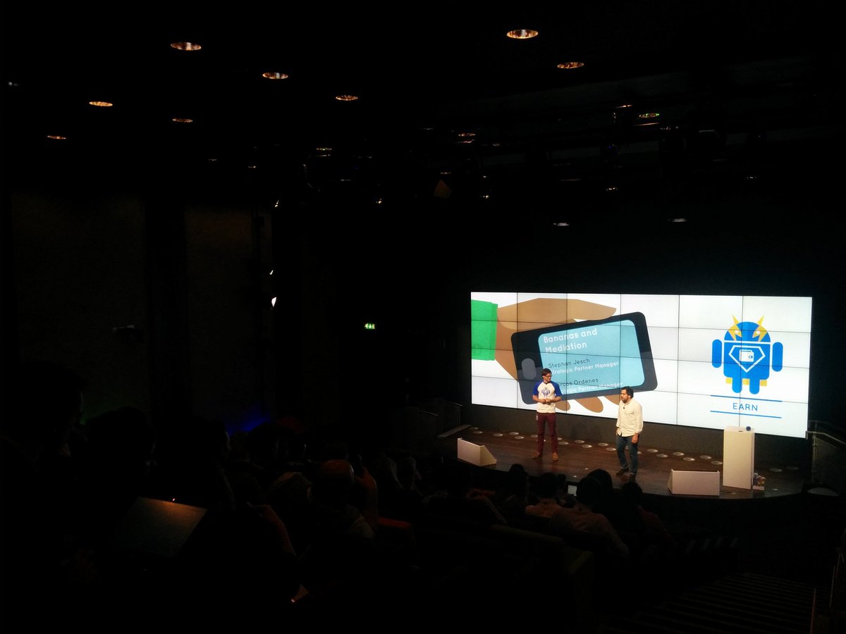 The audience goes banana,  Marcos &amp; Stephan on stage, how to use Admob mediation to earn more #googleapphub