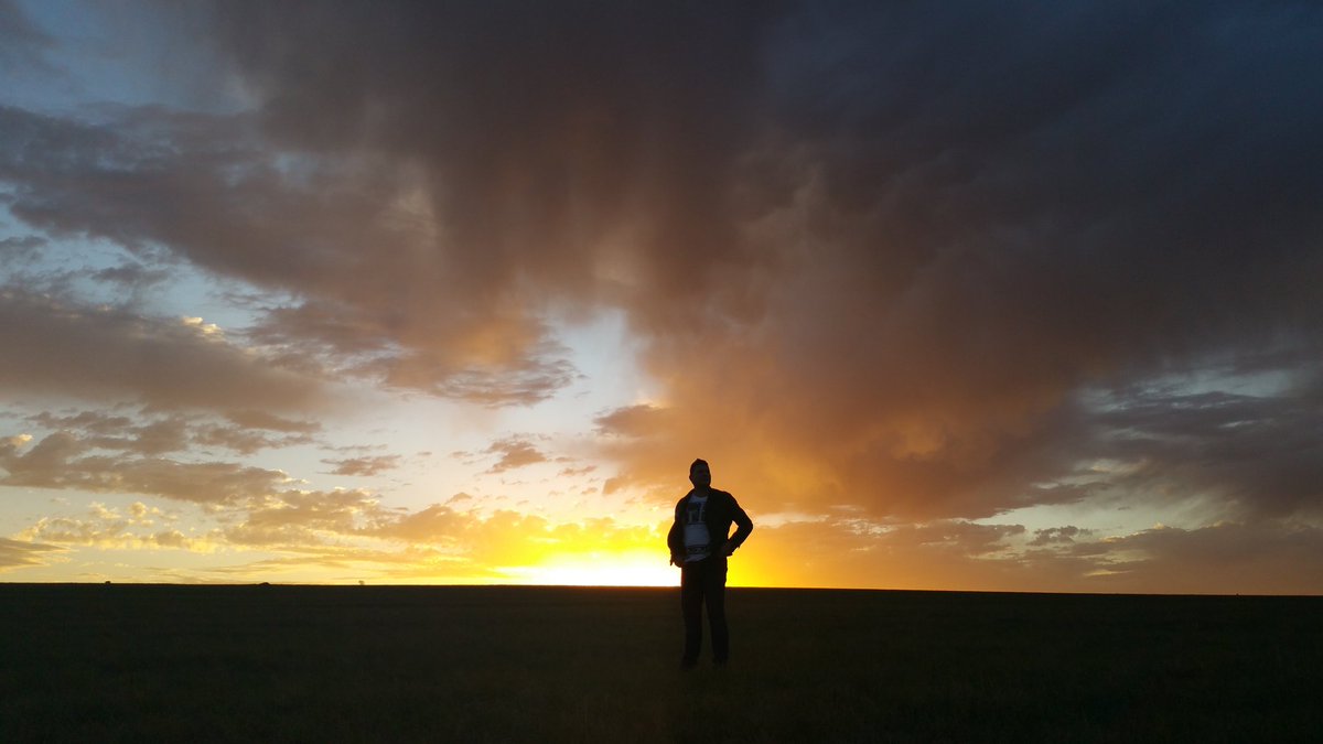 That's a wrap vir video van #EkWensVirJou ! What a day. <a href="/ChristiaanBotha/">Die Wolf</a> <a href="/SelectMusiek/">Select Musiek</a> <a href="/huisgenoot/">Huisgenoot</a> <a href="/Stephantasties/">Stephan</a>