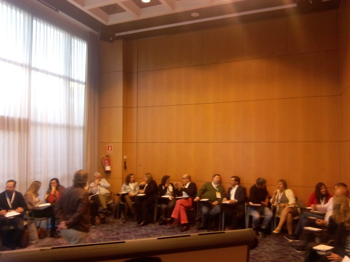 ICFEspana's tweet photo. "A través del #coaching de relación como coaches 'alumbramos' diferentes sitios" #10JornadasICF #icftour https://t.co/xDypjkneDV