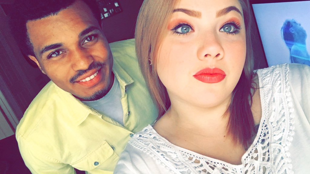 _suaxela's tweet photo. Happy thanksgiving from us ❤️ https://t.co/Oia3beTYDa