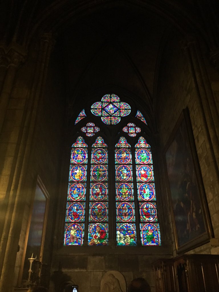 OGSGemma's tweet photo. Notre Dame cathedral! #SJUGlobal @stjohnsglobal https://t.co/1FljJXCZS6