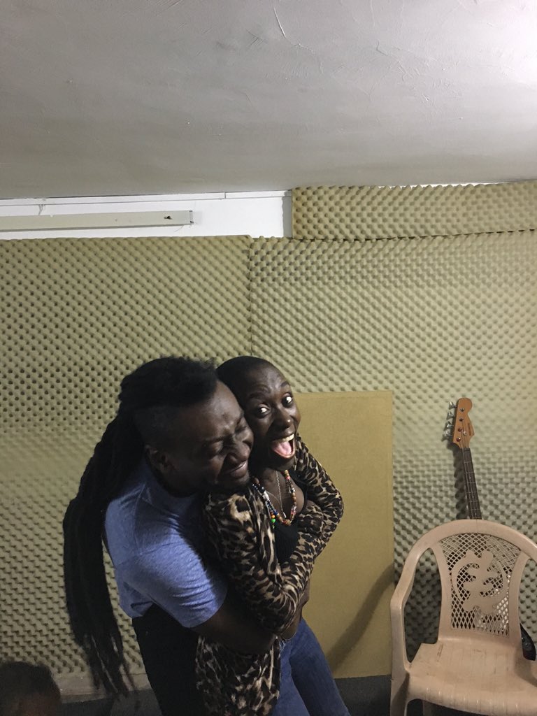 PAPPYKOJO's tweet photo. Studio Session With The Legendary @nanayaalive ❤️ ( The Beautiful Female Voice On Amrika By Kojo Antwi) #Blessed https://t.co/pV8HLYlVr2