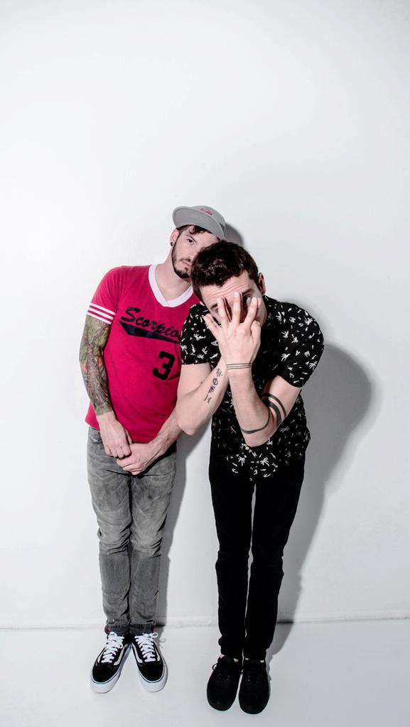 ttwenty1stpilot's tweet photo. rt if you're thankful for these two https://t.co/aXIHqm0b6o
