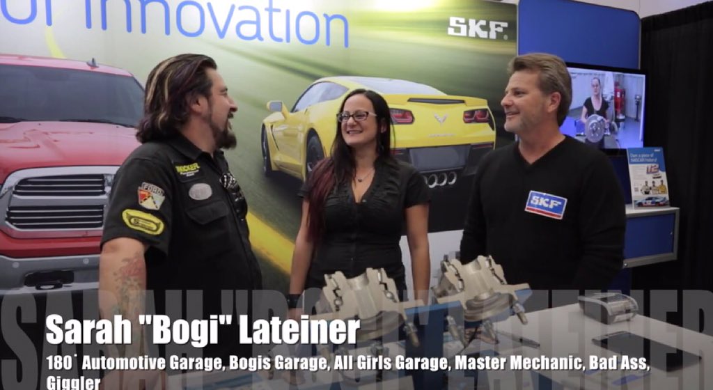ShiftSteerMedia's tweet photo. #VideoFeast second course with @Bogisgarage from @Velocity @AllGirlsGarage https://t.co/1uamvNkzK5 https://t.co/Q6ia6LOcob