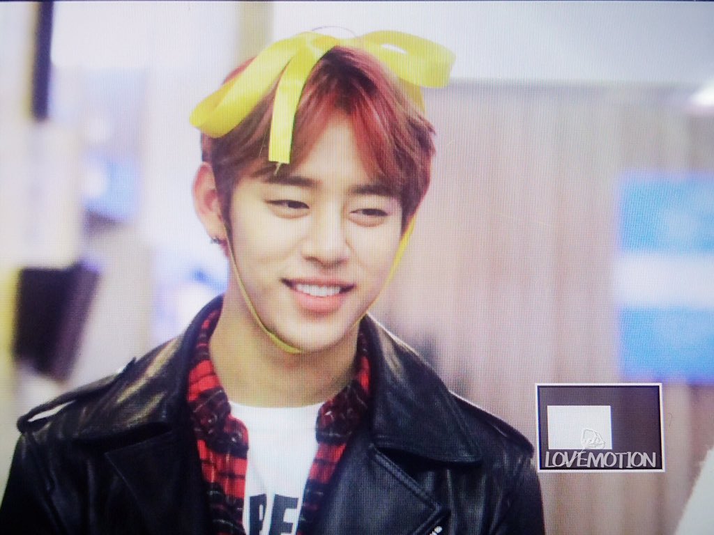 lovemotionkr's tweet photo. 151126 수키라 #대현 @BAP_Daehyun 🎁 https://t.co/2S02QPLCIe