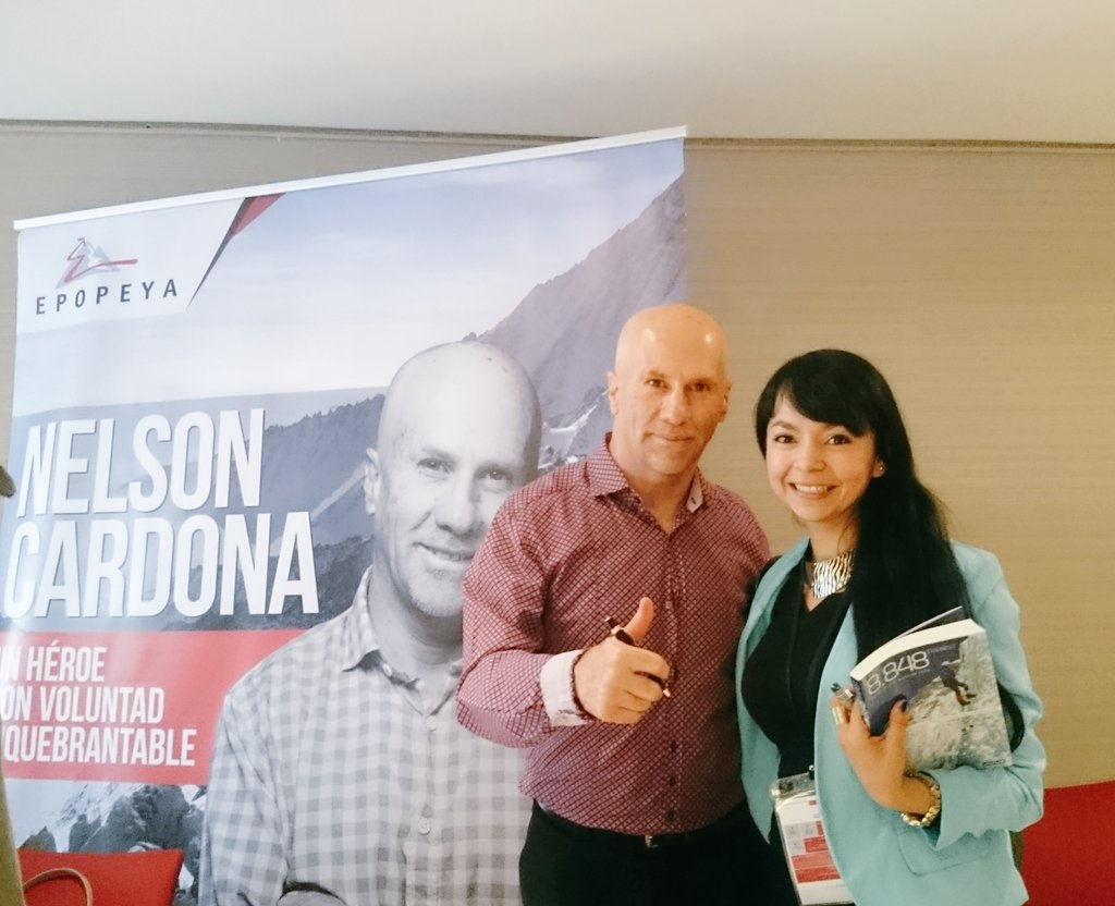 EpopeyaColombia's tweet photo. Así fue la firma de libros hoy en #HCF15
"Sueño de uno, Sueño de Todos"
#NelsonCardona https://t.co/lsVSUKIOXq