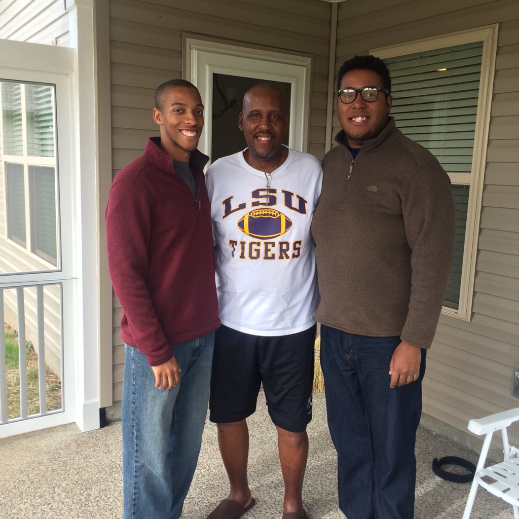 JMmotivates's tweet image. Breakfast at Dad&apos;s!! Happy Thanksgiving from My Family to Yours!! @ChrisMeriwether