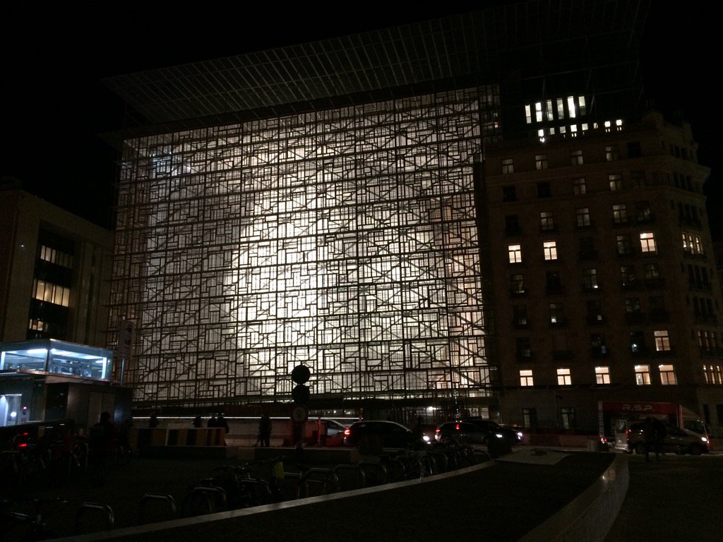 StephanIsrael's tweet photo. Laterne für @eucopresident und #EUCO fast fertig https://t.co/WUT4wZ0jrs