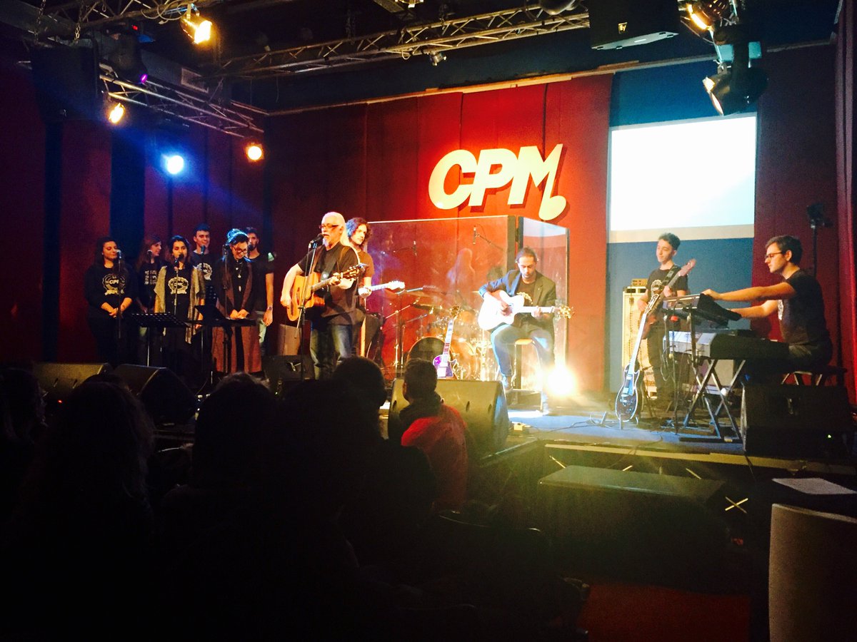 CPMmilano's tweet photo. La #cpmband con #BEPPEDETTORI ora live sul palco della #cpmopenwweek. Live qui https://t.co/vWb7WydAUP #cpmlive https://t.co/DP2Ollik8H