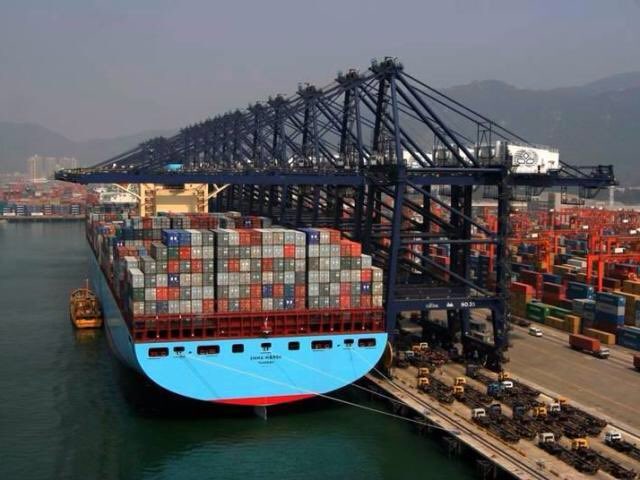 NTANewsNow's tweet photo. N24.4bn was generated between 1st - 24th November in Tin-Can Island by Customs. https://t.co/1oHmVOGoOj https://t.co/gr3Cb9KG4B