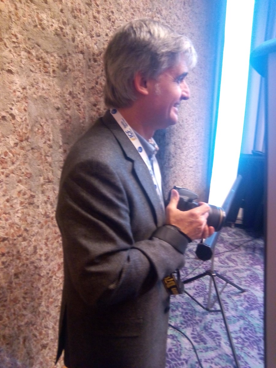 ICFEspana's tweet photo. Ilusión, pasión, #Coaching y la mirada de nuestro fotógrafo +querido: eres lo más!!! #10JornadasICF #icftour https://t.co/o3yd9Sq4cK