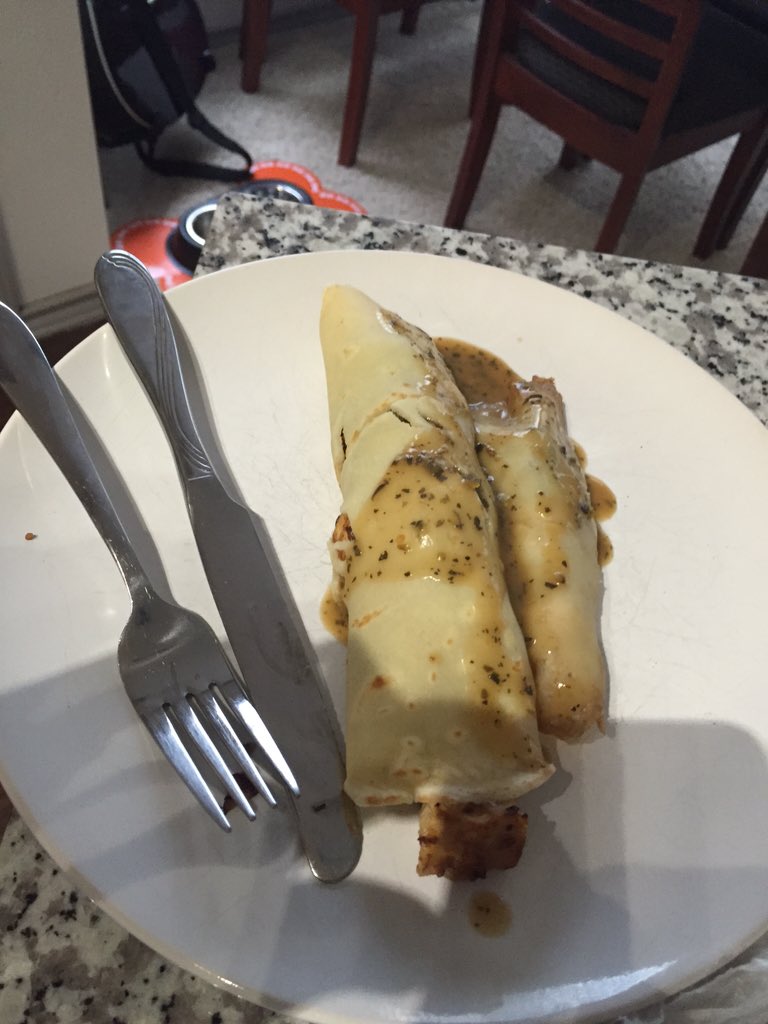 david_knight's tweet image. #getdatebox round 1 with @kylieknight