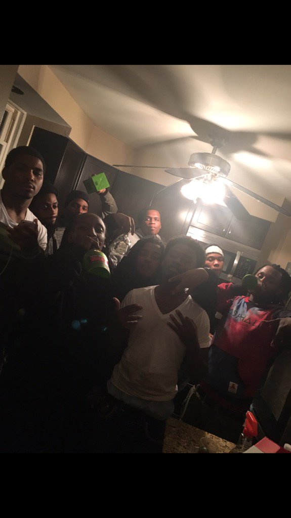 Bbg_Red's tweet photo. REAL BlackBoyGang 💉⛽️🎯😈 https://t.co/fLYB8VGE6k