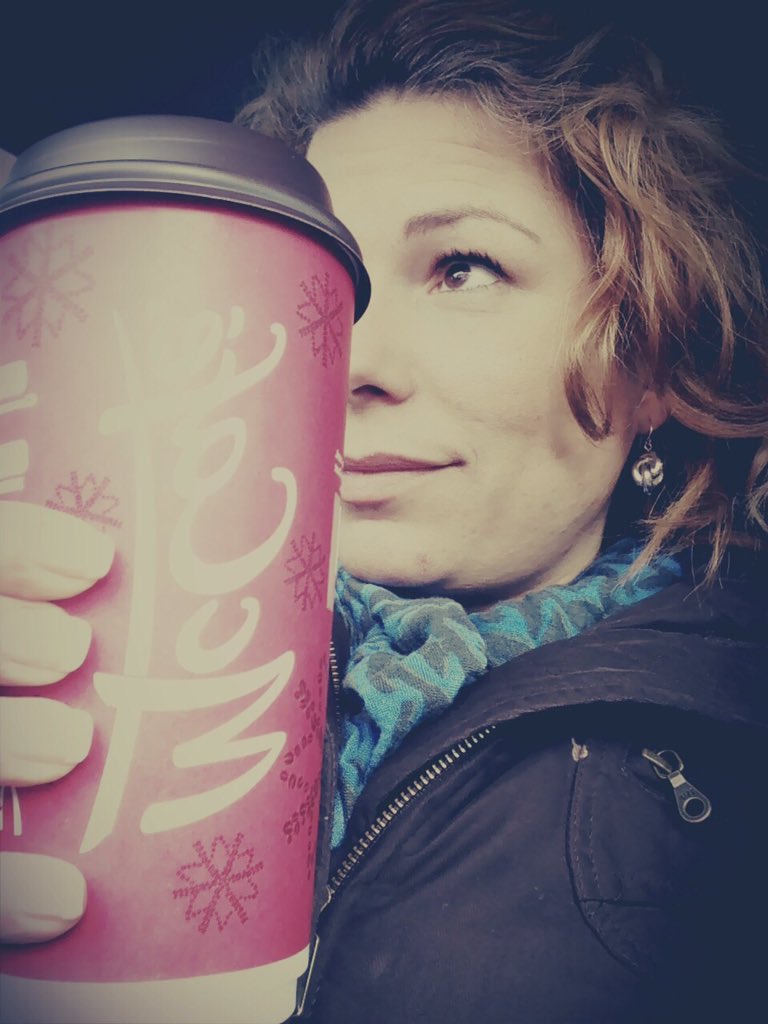 jennyleemomo's tweet photo. Thank you @McD_Canada #McCafeSelfie https://t.co/njKL2cx35X