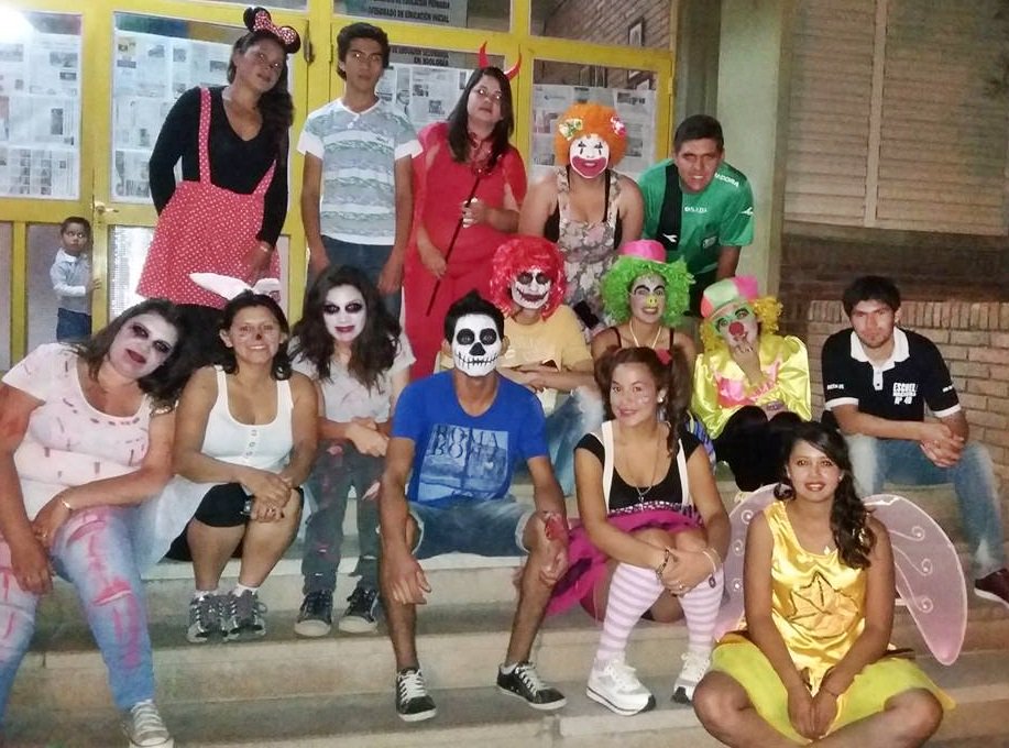 FattiuR's tweet photo. PROMO 2015
Aunqe sean insoportables...
Se los va a extrañar...
#QuintoB https://t.co/78FZDvuDZ5