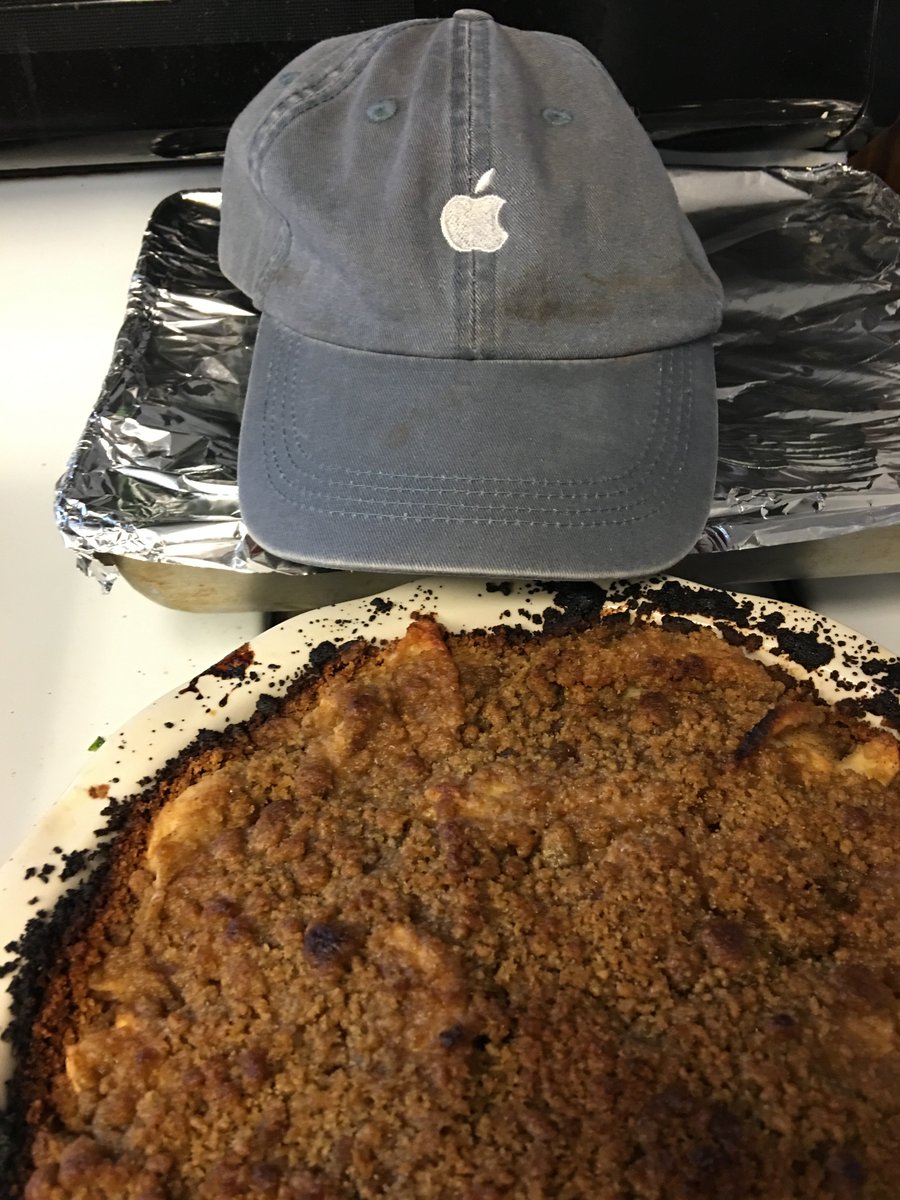 Gartenberg's tweet image. Genuine Apple pie... #FryFest2015