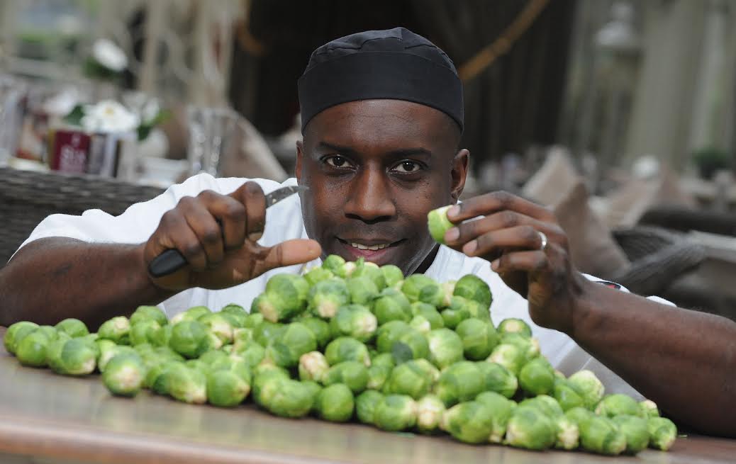 live_coventry's tweet photo. .@CoombeAbbey celebrates 20 Christmases by serving over 50,000 sprouts
https://t.co/09fCWAyMPt https://t.co/PlIIacc5t9