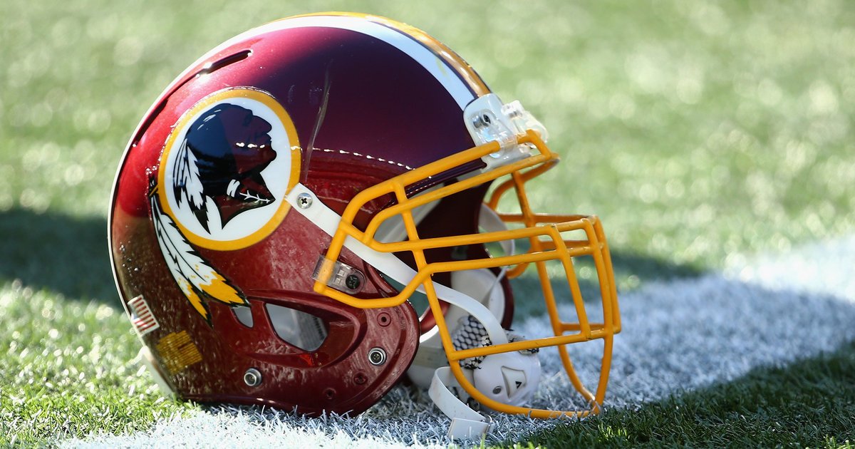 HuffPost's tweet photo. Washington Redskins bring back insensitive Thanksgiving https://t.co/C2oKIYD4FE https://t.co/WFN0KfsD3Z