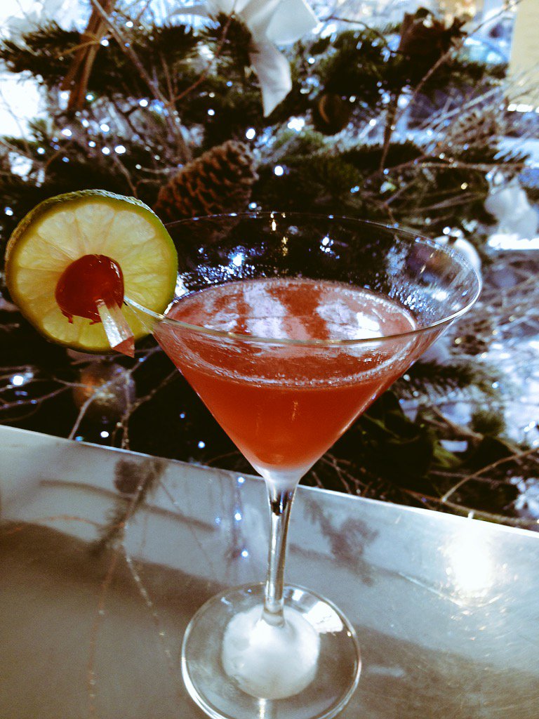 LAutrePied's tweet photo. Fancy for a #xmas #sour #cocktail queen @LAutrePied @DavidPied #MichelinStarred https://t.co/clJpY4tDZY