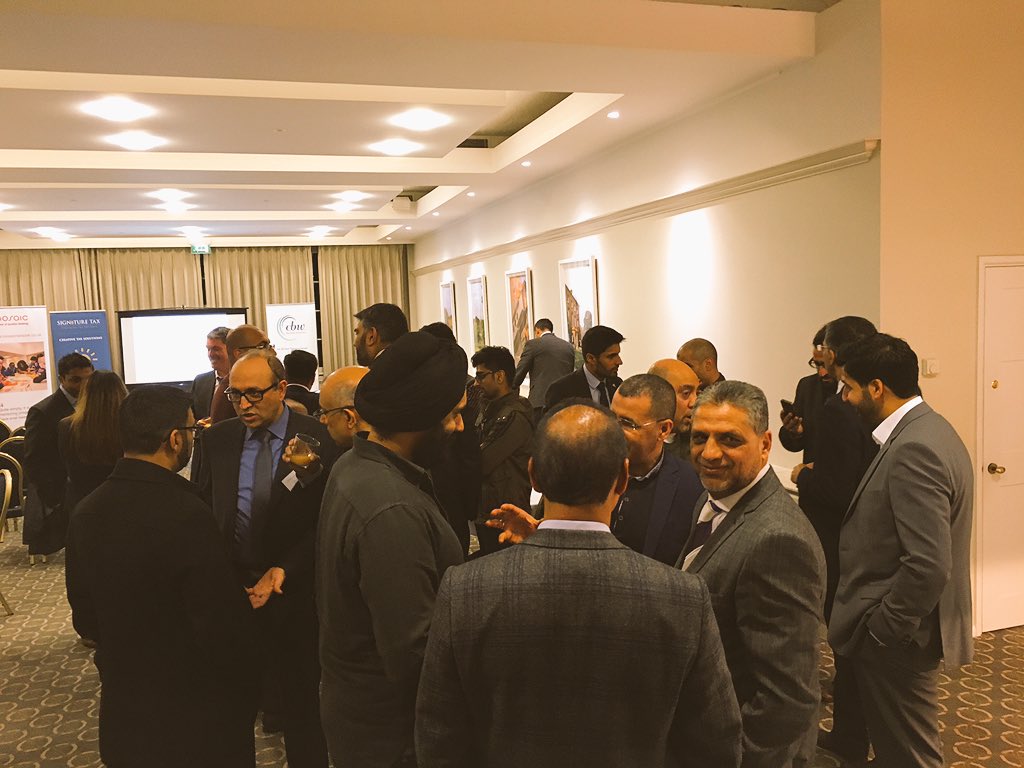 sehreen_'s tweet photo. @basitkhan1979 @naheeddad getting started #SignaureTax https://t.co/a3g6pqmBPC