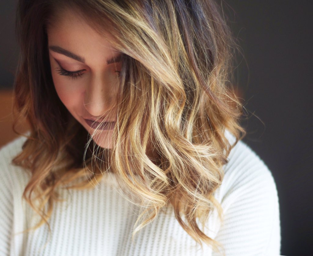 andrearussett03's tweet photo. I left the dark side. Happy thanksgiving 🍂 https://t.co/NNI92D5qhp